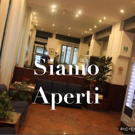 Hotel Catalani E Madrid Milan Bagian luar foto