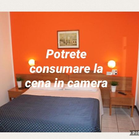 Hotel Catalani E Madrid Milan Bagian luar foto