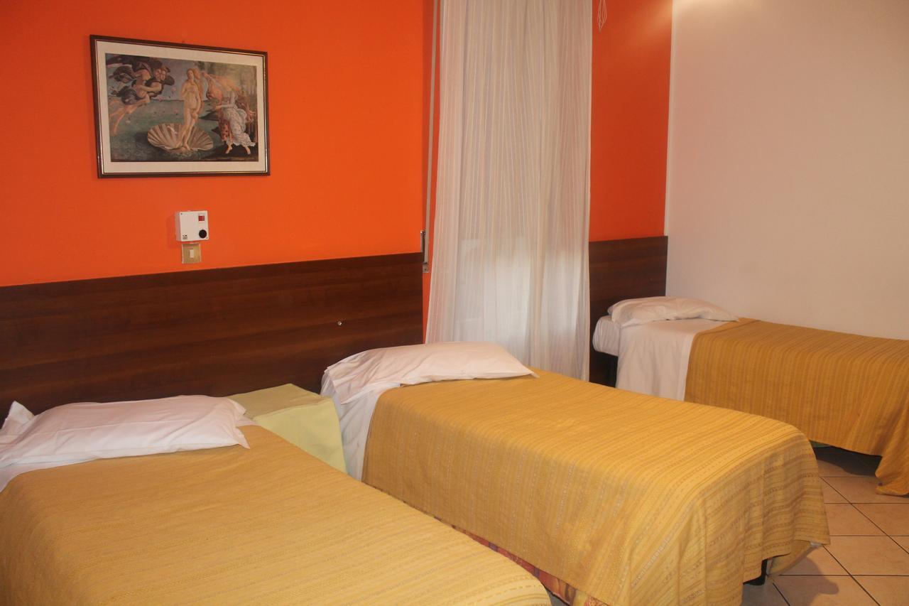 Hotel Catalani E Madrid Milan Bagian luar foto