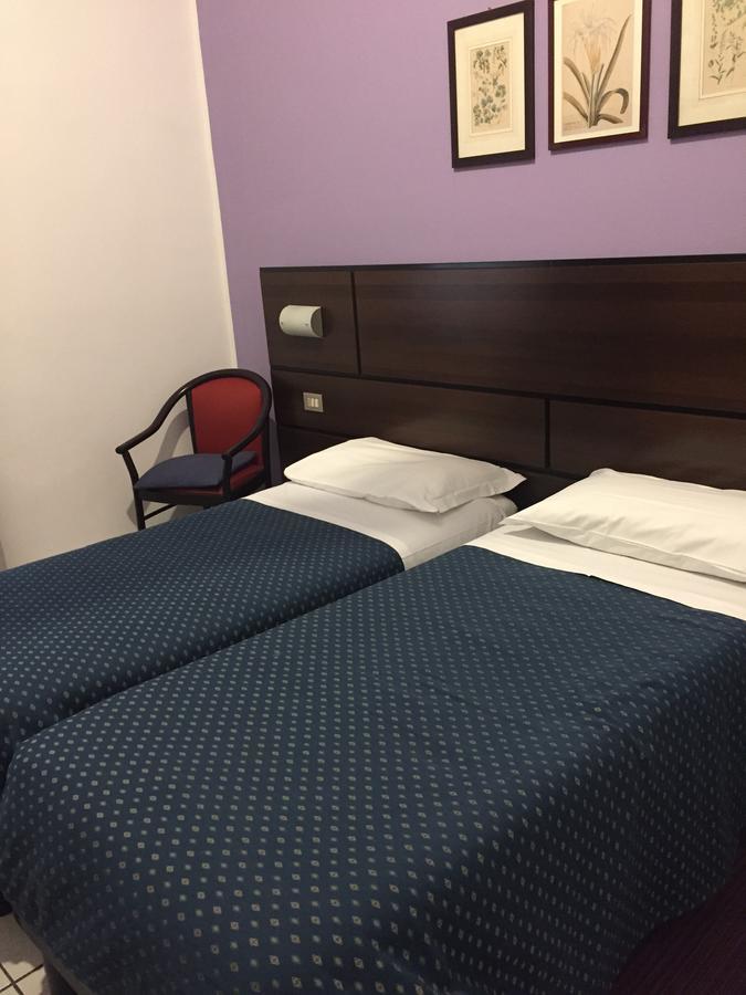 Hotel Catalani E Madrid Milan Bagian luar foto
